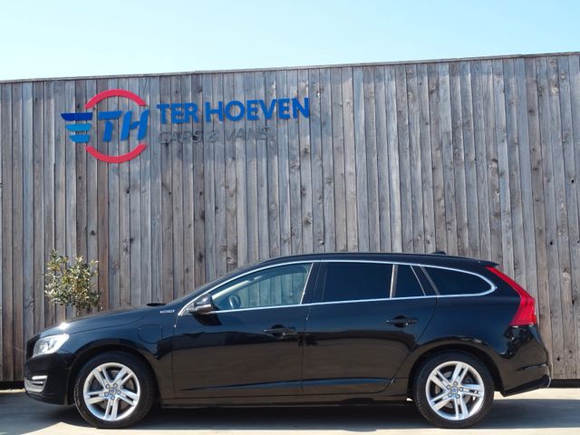 Volvo V60 D6 TWIN ENGINE Plug-in-Hybrid Momentum Euro6