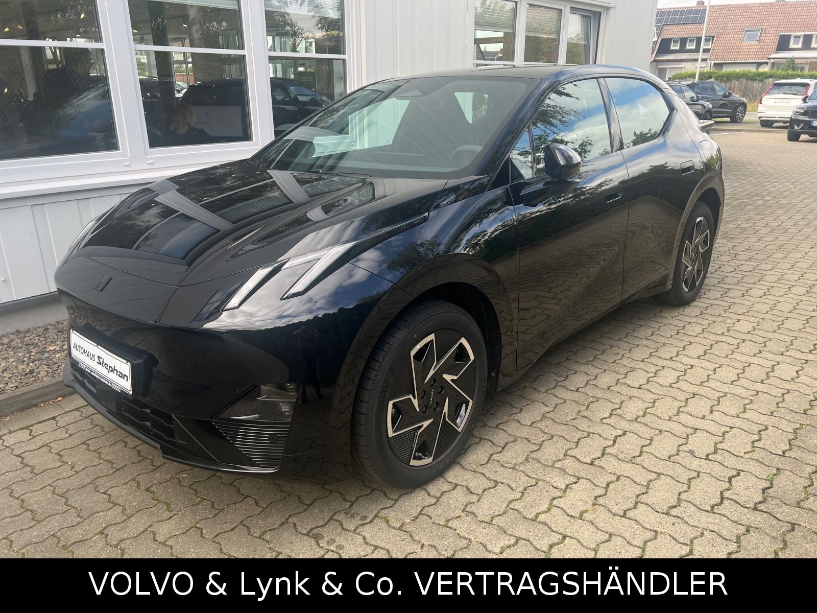Lynk & Co 02