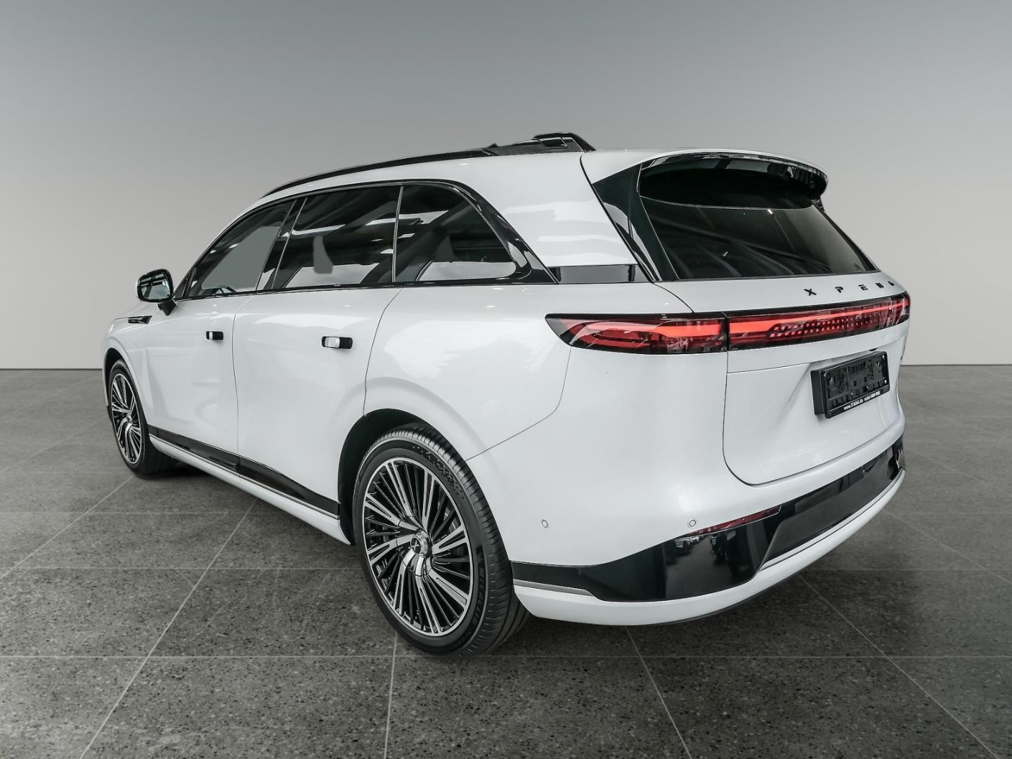 XPENG G9