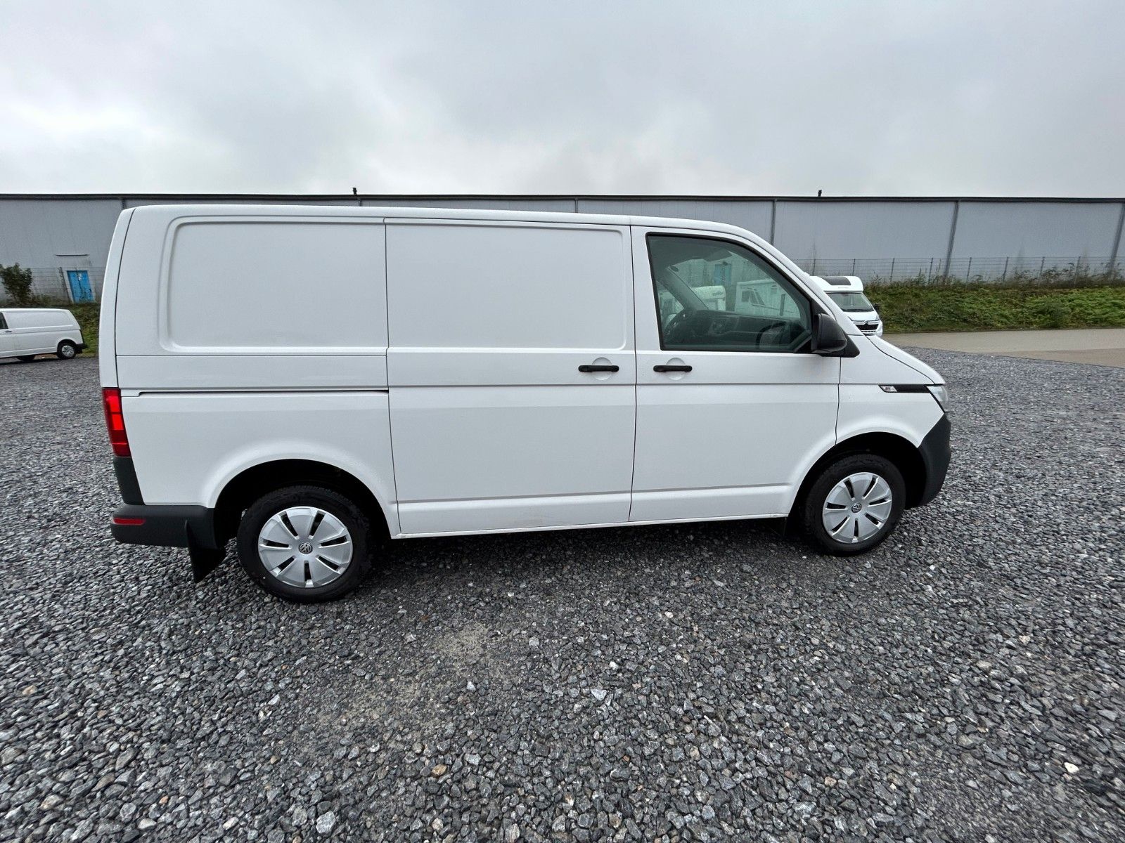 Fahrzeugabbildung Volkswagen T6.1 Transporter 2.0 TDI Klima