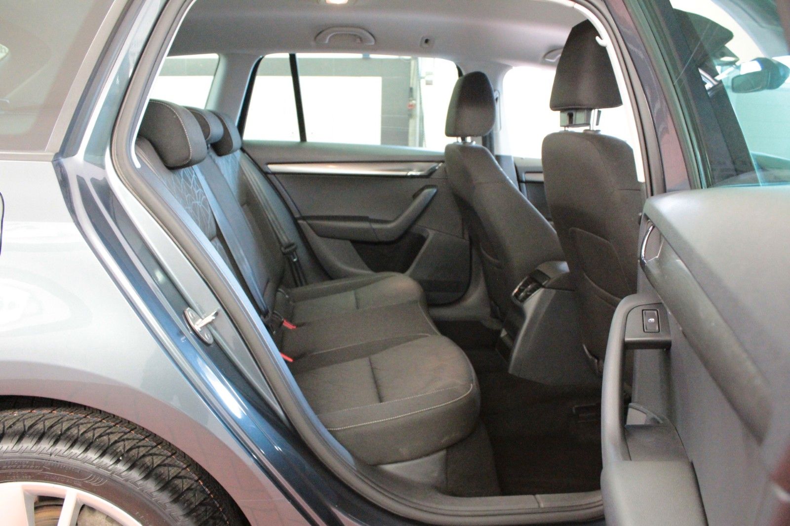 Fahrzeugabbildung SKODA Octavia 1.6 TDI CLEVER Combi  Navigation