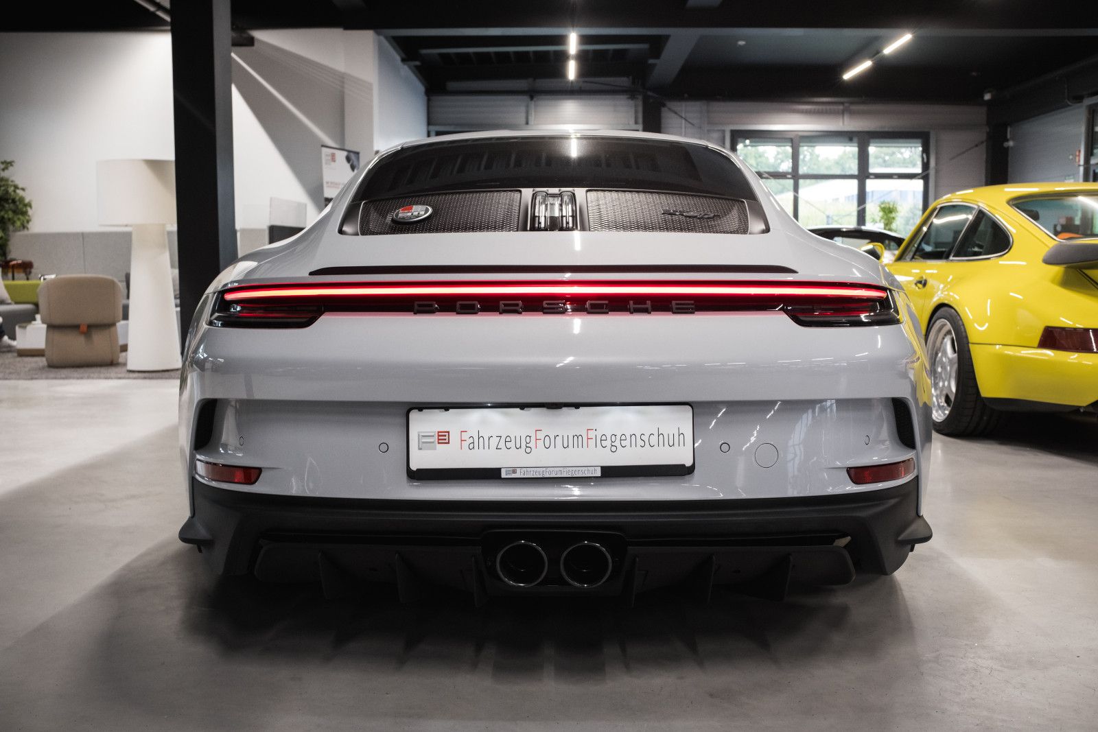 Fahrzeugabbildung Porsche 992/911 S/T - Lift - 90Ltr.Tank - BOSE - RKamera