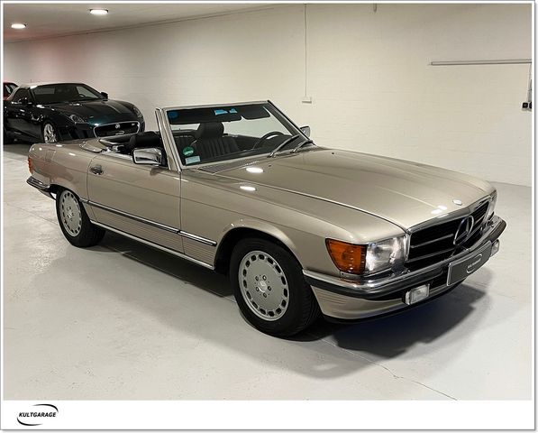 Mercedes-Benz SL 420 Baureihe R107  tolle Farbkombi