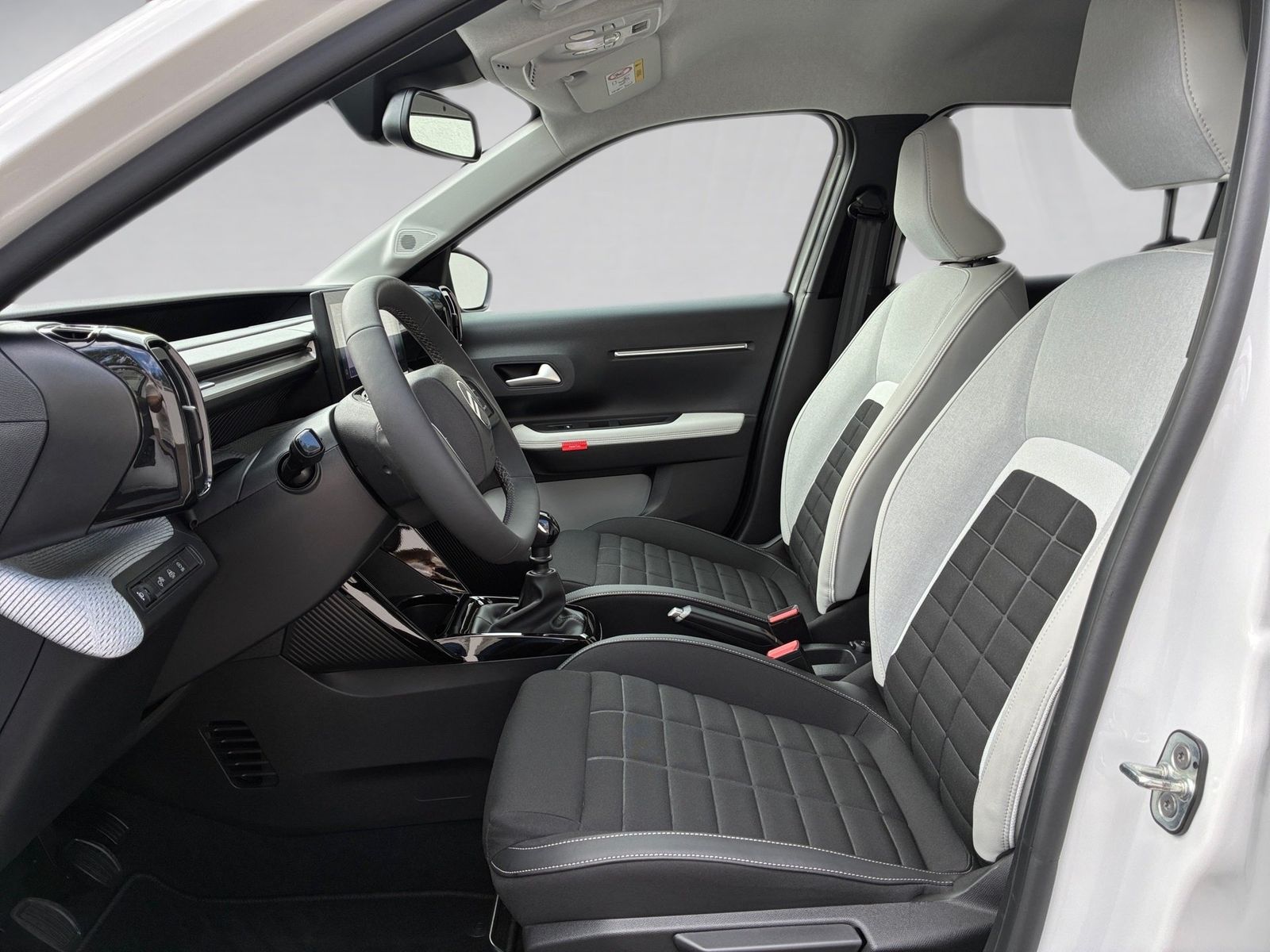 Fahrzeugabbildung Citroën C3 1.2T MAX Sitzhz,Kamera,Allwetter,Navi,LED