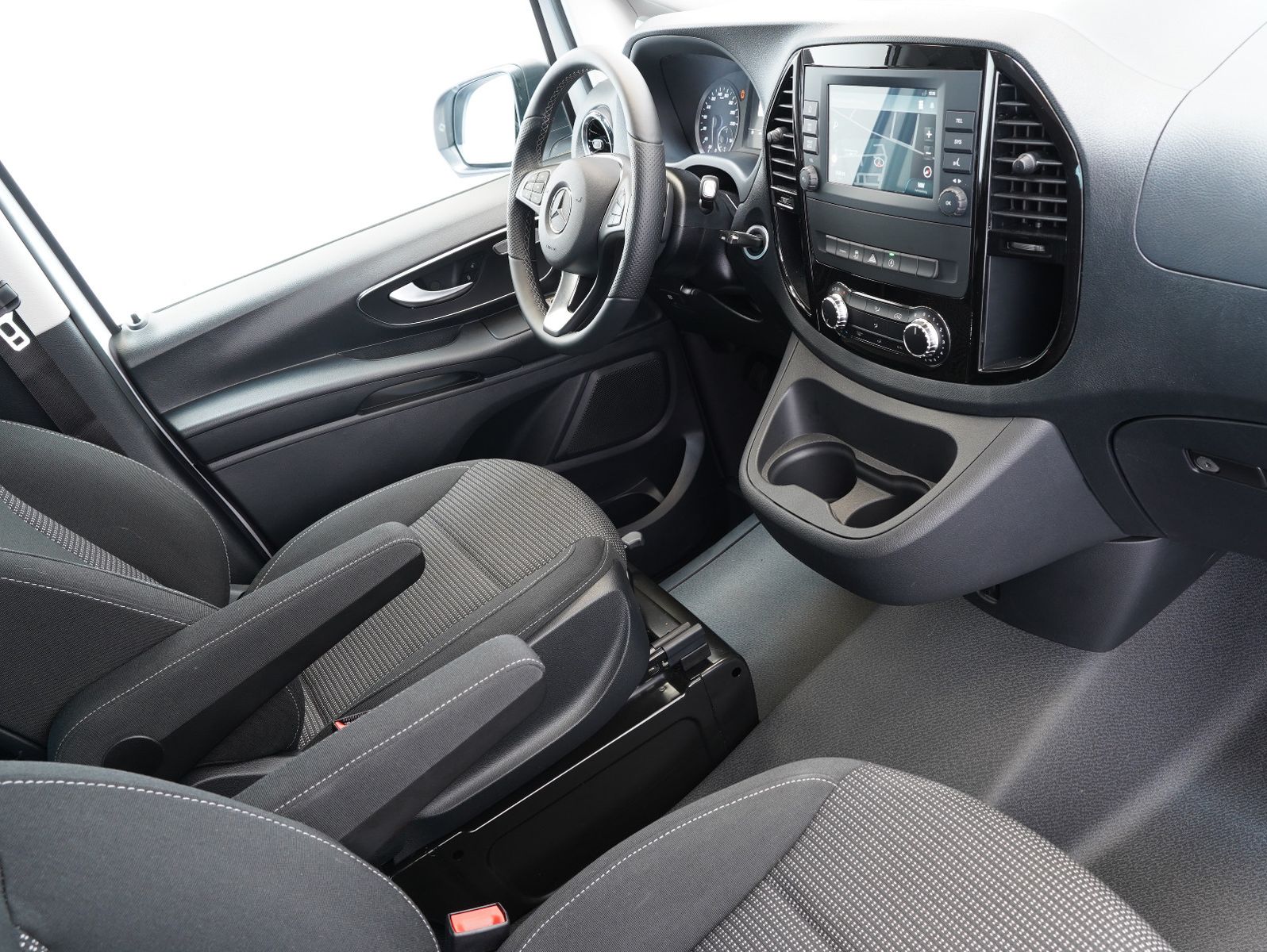 Fahrzeugabbildung Mercedes-Benz Vito Tourer 119 CDI Pro 4x4 lang PÖSSL VANSTAR