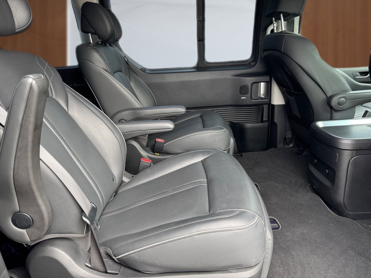 Fahrzeugabbildung Hyundai STARIA SIGNATURE SHZ*LHZ*PANO*BOSE*