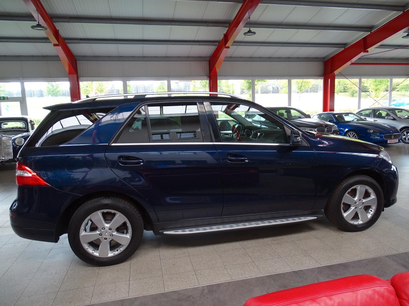 Mercedes-Benz ML 350 CDI BlueTec 4Matic*AHK+PANO+LEDER