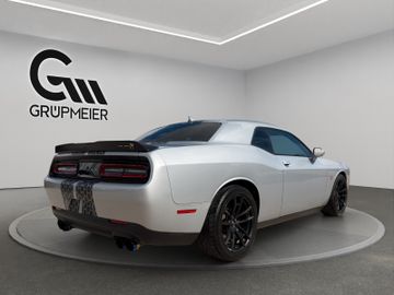 Dodge Challenger - 5