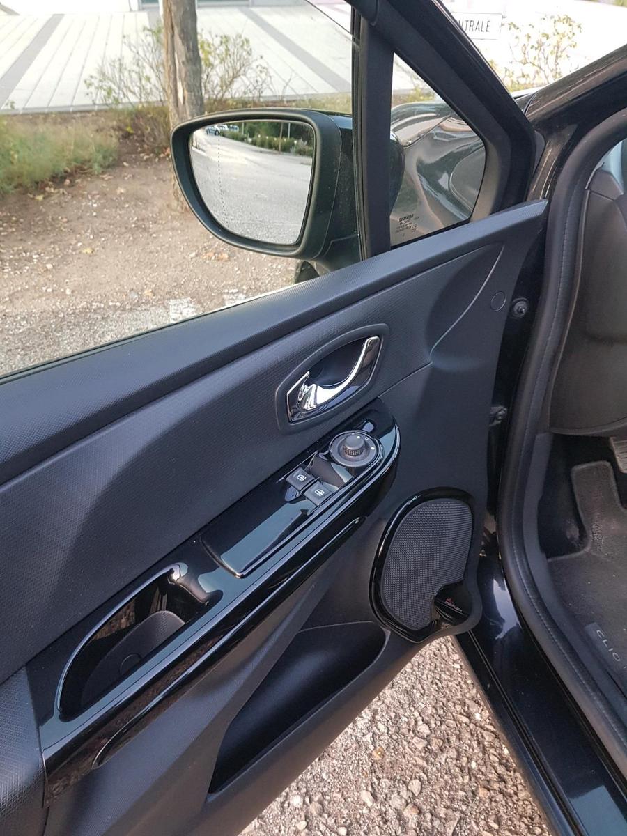 Renault Clio 2015 — photo 10