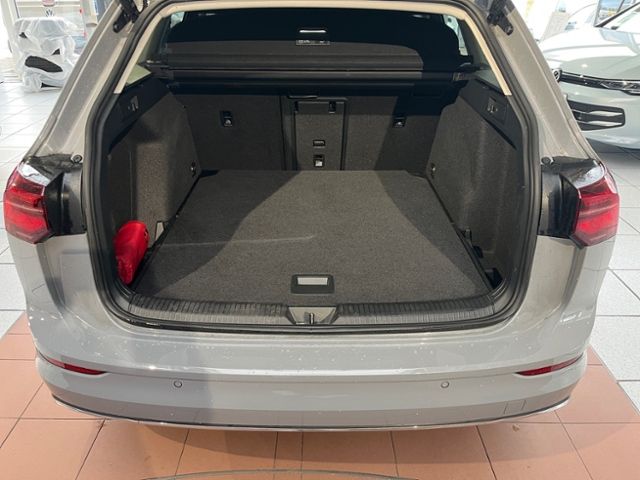 Fahrzeugabbildung Volkswagen Golf Variant VIII 2.0 TSI DSG STYLE PANO STHZG L