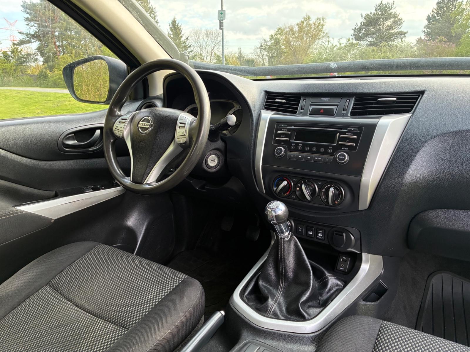 Nissan Navara NP300 Double Cabine 163ch - 2 ème main - Attelage - Entretien complet - CT récent