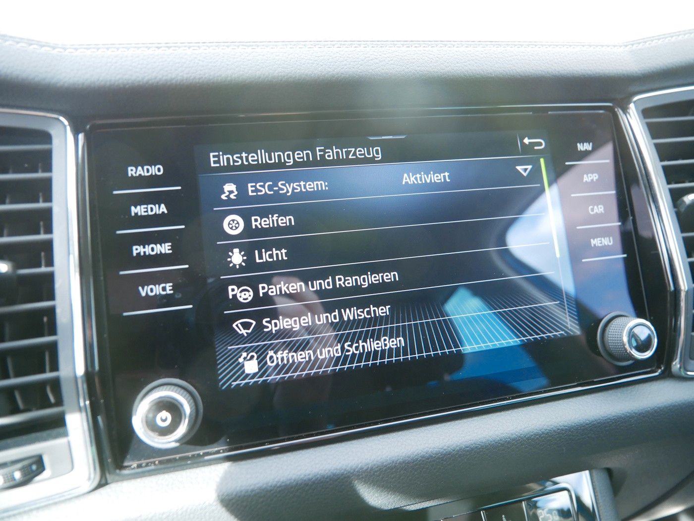 Fahrzeugabbildung SKODA Kodiaq 2.0 TDI STYLE DSG Kamera MATRIX SHZ+LHZ
