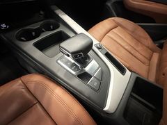 AUDI A4 35 TDI advanced Navi LED PDC AHK 1-Hand