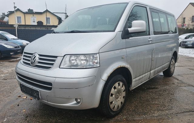 Volkswagen T5 Transporter Bus Caravelle  9 Sitzplätze