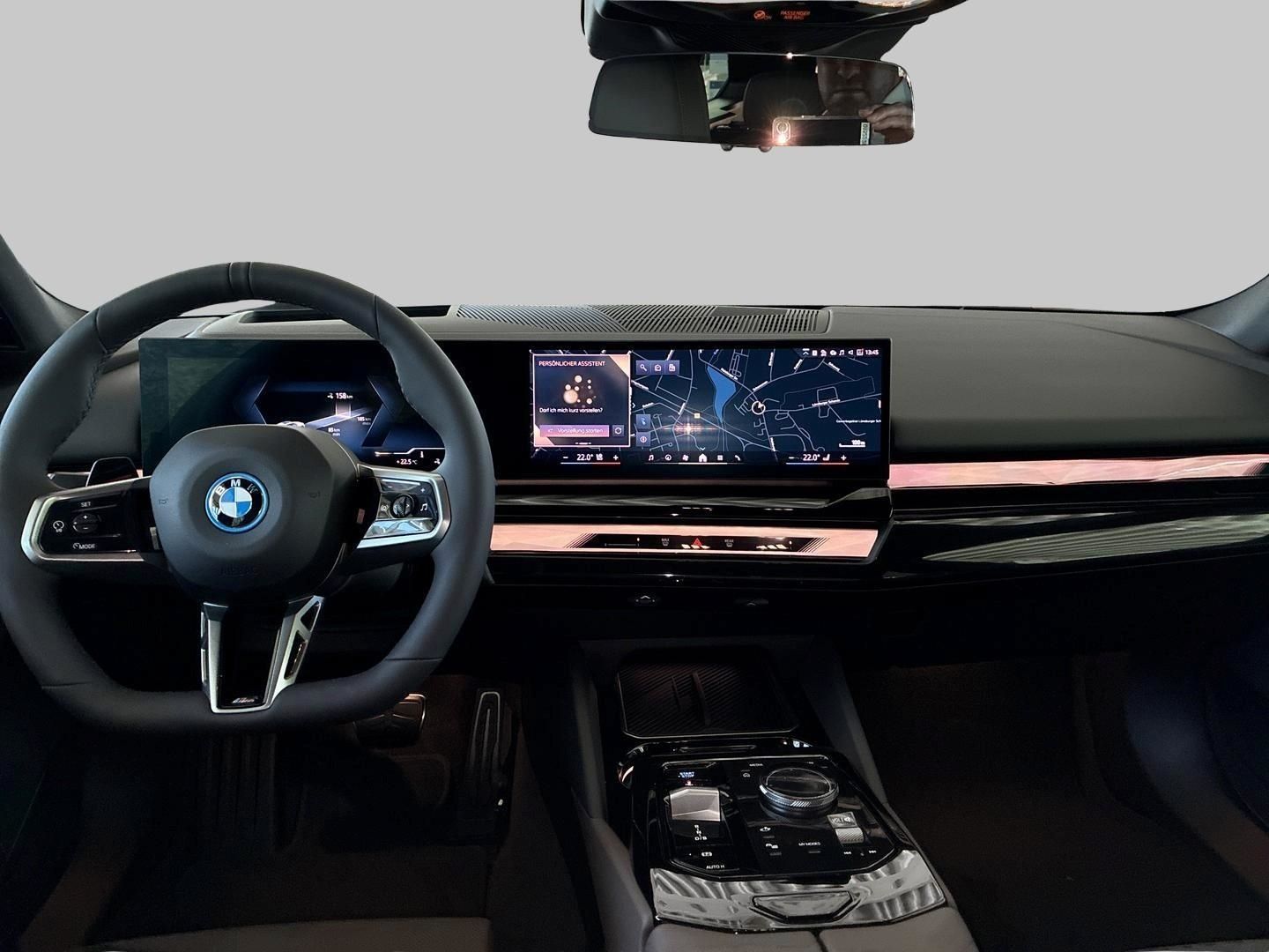 BMW i5 eDrive40 Touring M Sport HUD AHK Pano Navi el foto 7