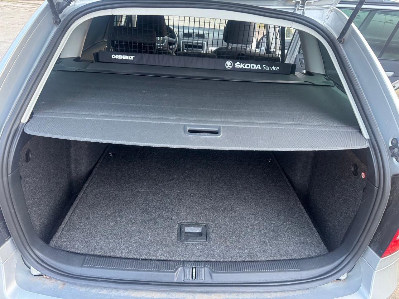 Skoda Octavia 2010 — photo 12