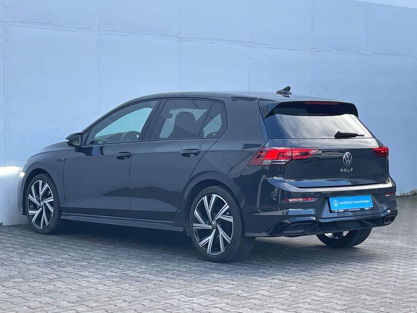Golf VIII 1.5eTSI DSG R-Line AHK/Kamera/Navi/ACC