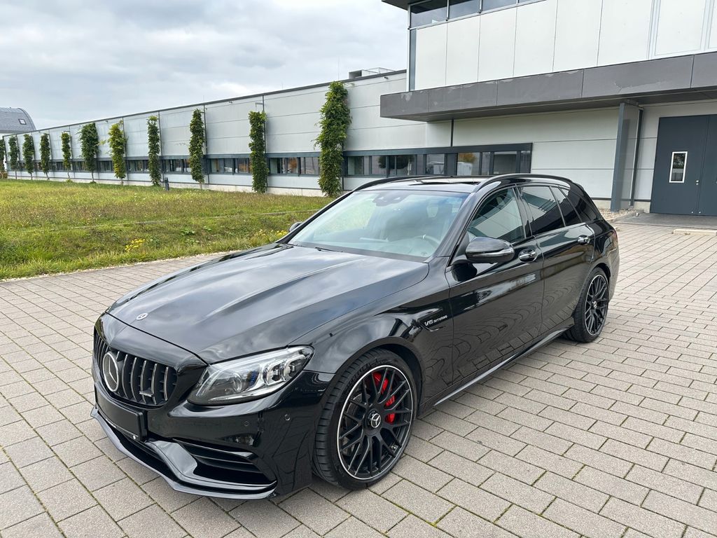 Mercedes-Benz C 63 AMG