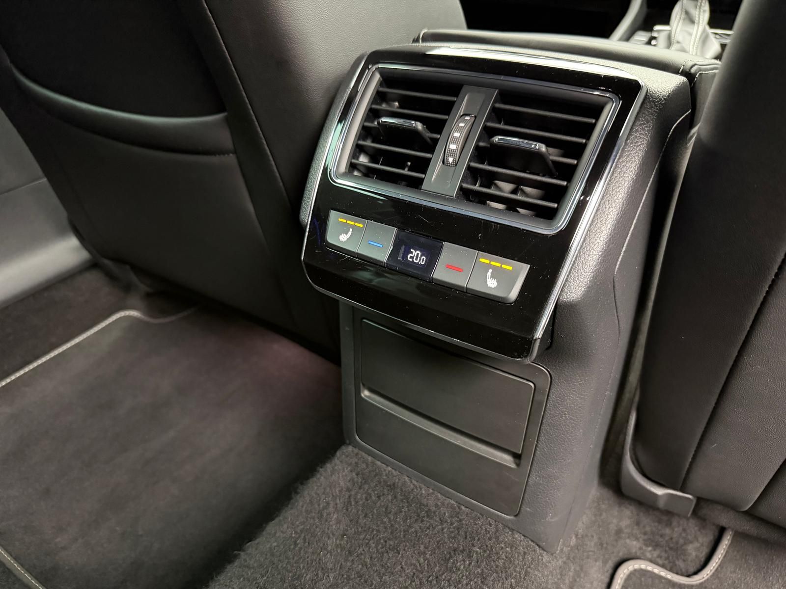 Fahrzeugabbildung SKODA 2.0 TDI 4x4 SPORTLINE/DSG/XDS/DCC/RCAM/AHK/MEMOR