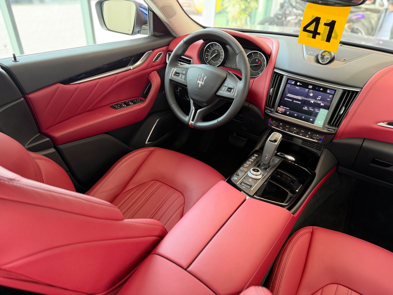 Levante GT Mild-Hybrid Soft Close Pano 21"