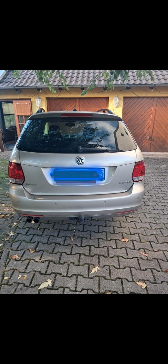 Volkswagen Golf 2012 — interior