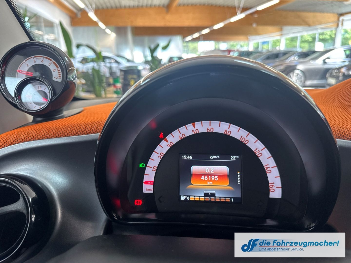 Fahrzeugabbildung Smart fortwo coupe Basis 52 kW Panorama Navi Klimaauto