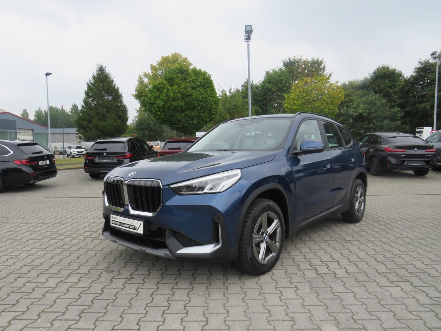 BMW X1 sDrive 20 i AHK RFK LED SHZ Carplay