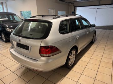 Volkswagen Golf - 6