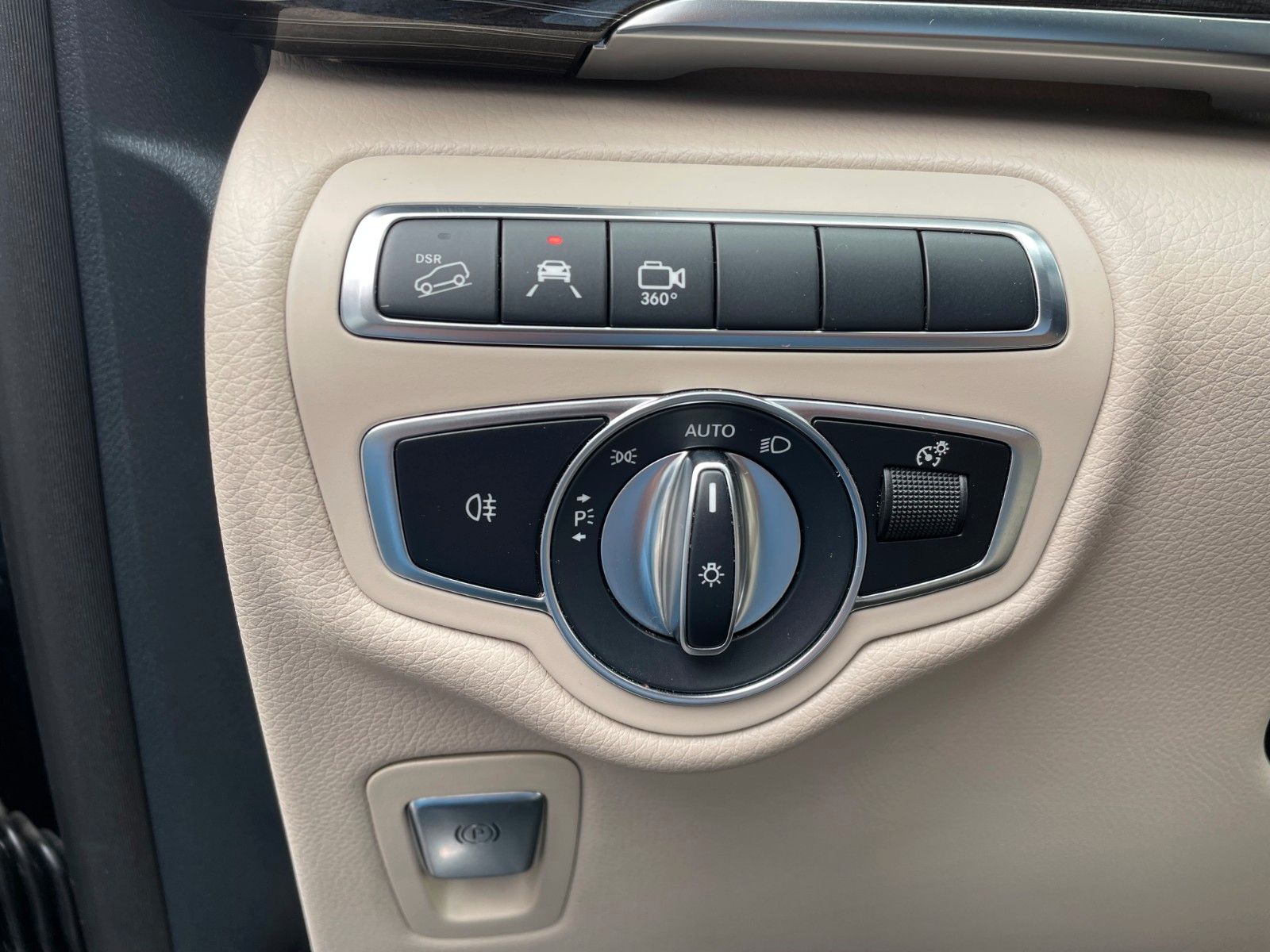 Fahrzeugabbildung Mercedes-Benz V 300 d AVA ED 4MATIC Sitzklima Burmester 6Sitze