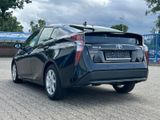 Toyota Prius - Toyota Prius mit Hybrid-Antrieb