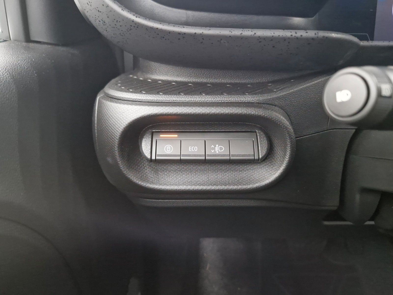 RENAULT Twingo E-TECH Techno 80 Urban Range 18-Zoll – Bild 30