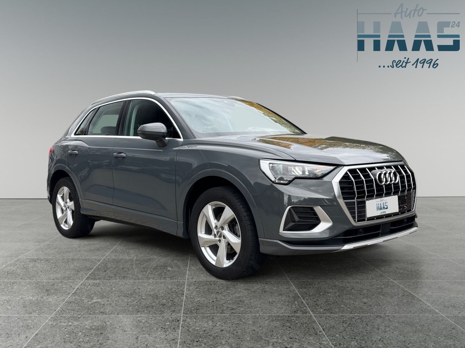 AUDI Q3 35 TFSI advanced ACC Lane AHK el.Klappe Alu