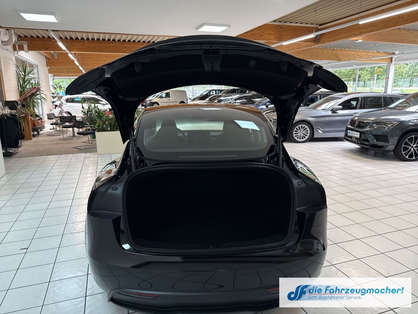Fahrzeugabbildung Tesla Model 3 Long Range Dual AWD Soundsystem ACC El.