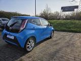 Toyota Aygo 1.0 x-play - Toyota Aygo (X): 1.0