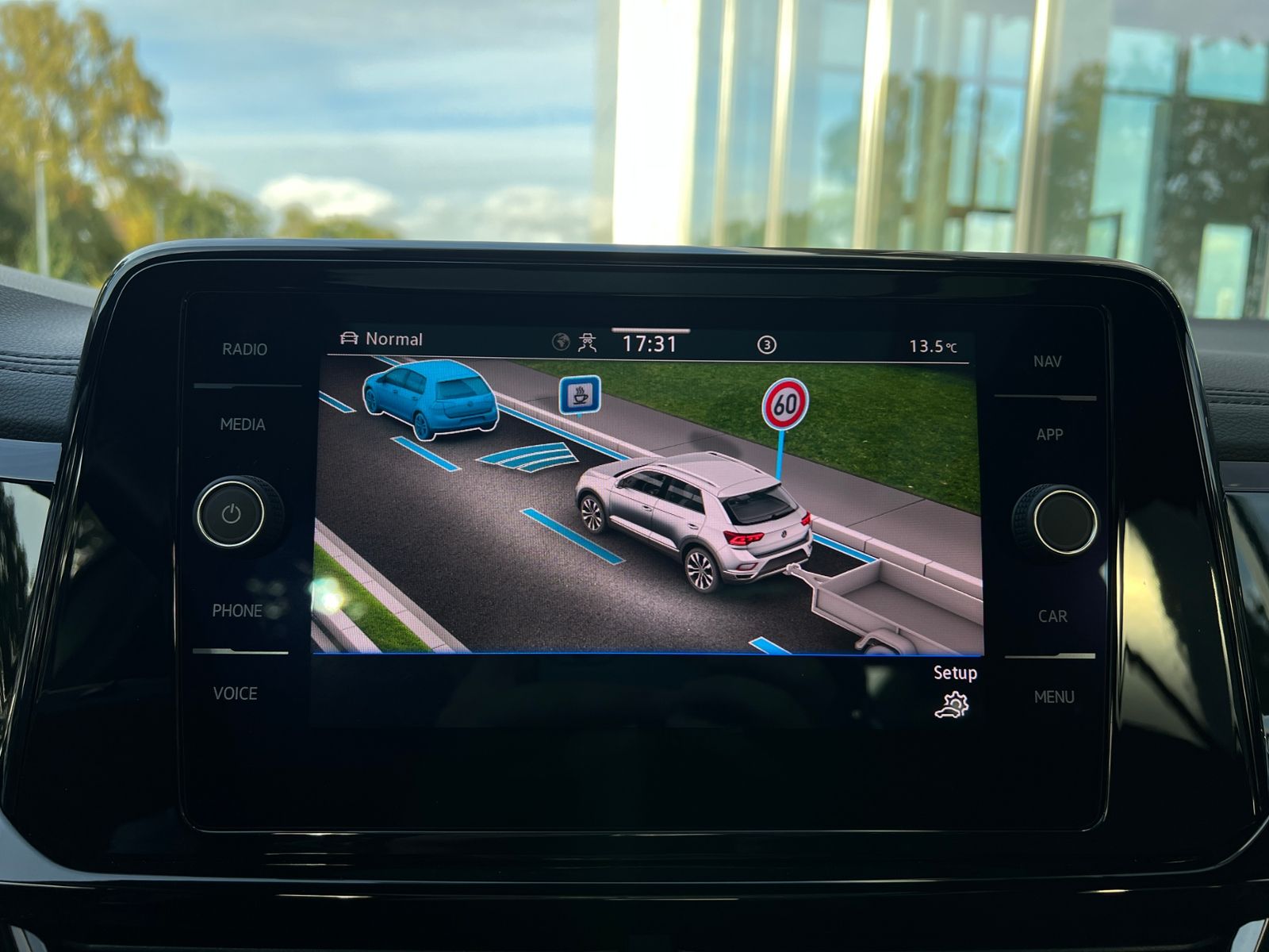 Fahrzeugabbildung Volkswagen T-Roc 1.0 TSI R-Line *AHK, LED-Plus, ACC, Panora