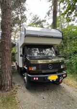 Mercedes-Benz 814 DA camper 4x4