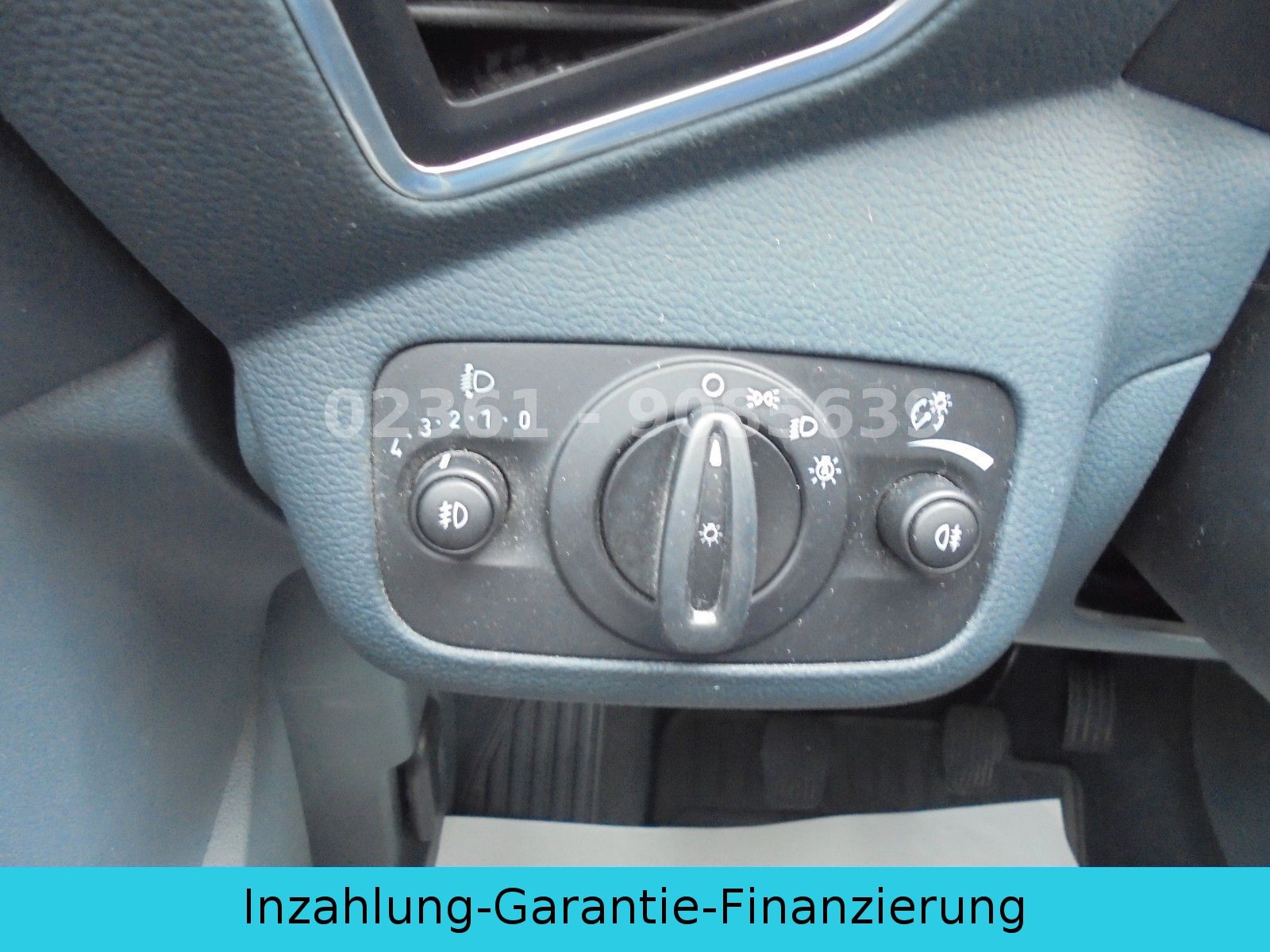 Fahrzeugabbildung Ford C-MAX Titanium/Klima/Navi/Pdc+Kamera/Steuerkette