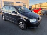 Volkswagen Touran 1.6 Trendline Klimaaut Tempomat SHZ - gebrauchte VW Touran aus dem Jahr 2004