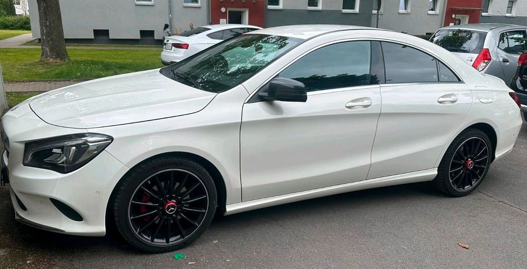 Image of Mercedes-Benz CLA 180