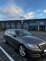 Mercedes-Benz E-200 CGI (S212) Automatik / Memory-Paket / 18 - Mercedes-Benz E-Klasse S212