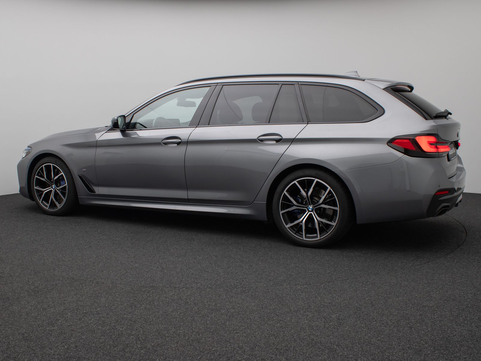 Fahrzeugabbildung BMW 530d xD M Sport Pro Kamera Laser HUD HiFi DAB