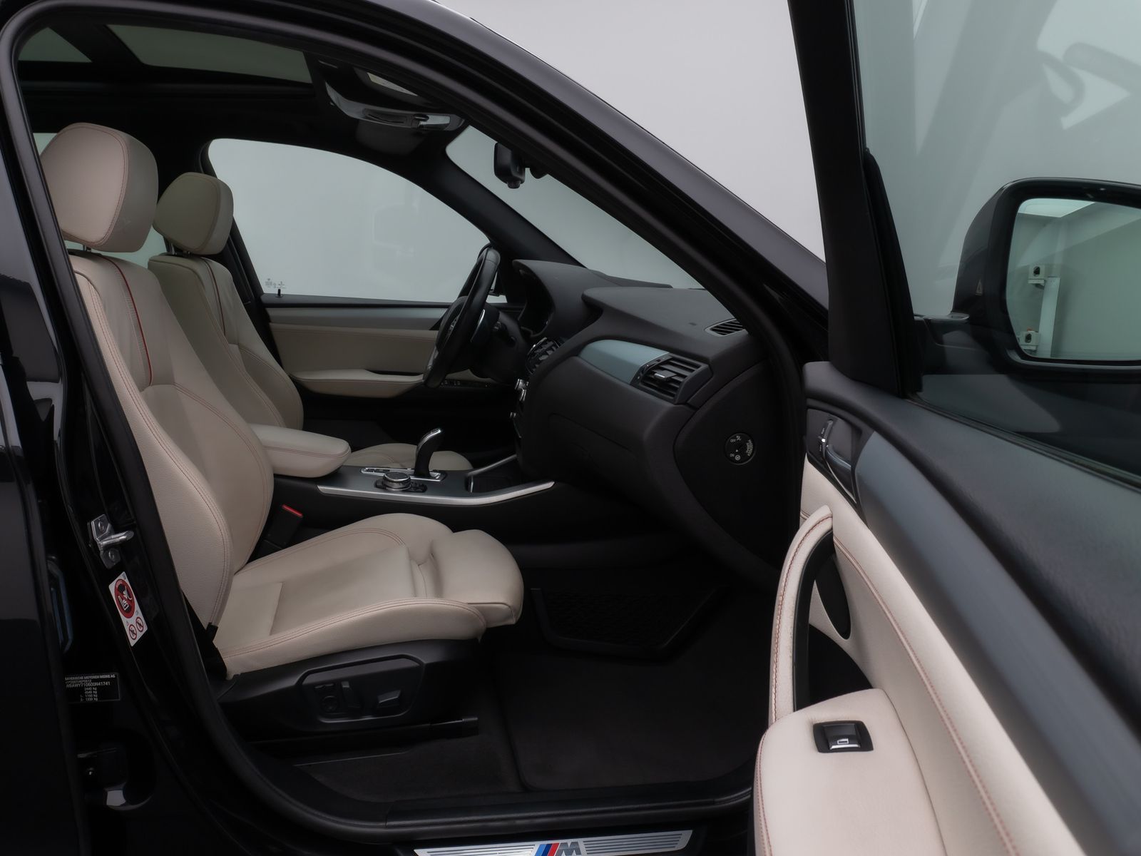 Fahrzeugabbildung BMW X3 xD35d M Sport Panorama Kamera HUD HiFi Komfor