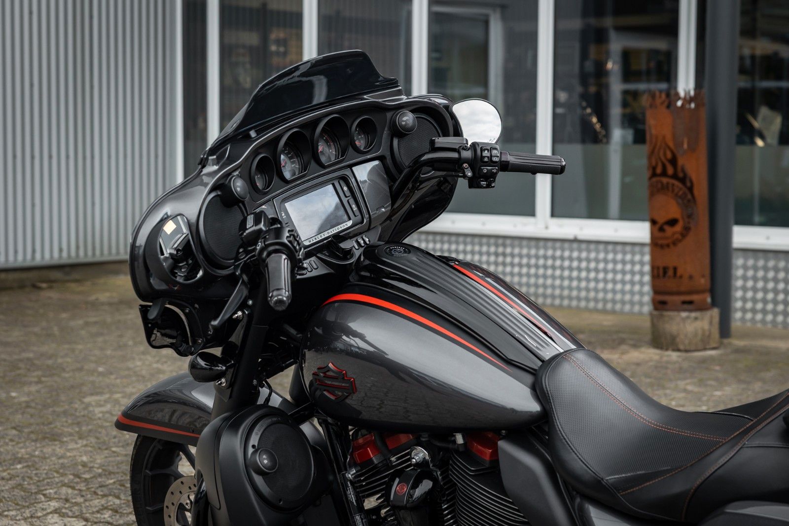 Fahrzeugabbildung Harley-Davidson CVO STREET GLIDE 117 FLHXSE - KESSTECH