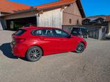 BMW 120d xDrive Sport Line A Sport Line - rote BMW 120