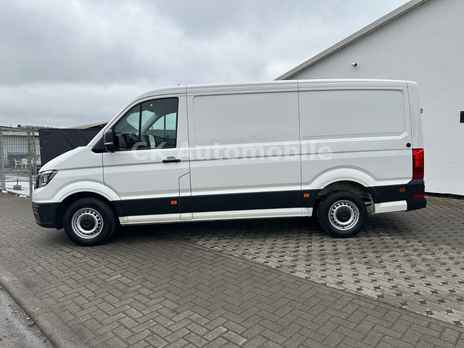 Fahrzeugabbildung Volkswagen Crafter Kasten 35 FWD 2.0TDI/Klima/Navi/SHZ/AHK