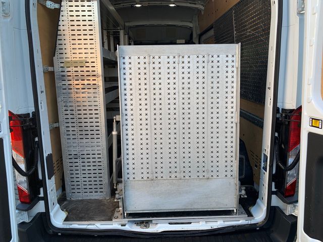 Fahrzeugabbildung Ford Transit 350 L3H3+AHK+Auffahrrampe+Tempomat+Klima