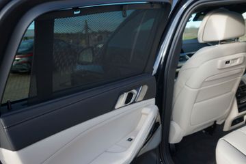 Fahrzeugabbildung BMW X6 xDrive 40 d M Sport Pano Sky*B&W*NETTO EXPORT
