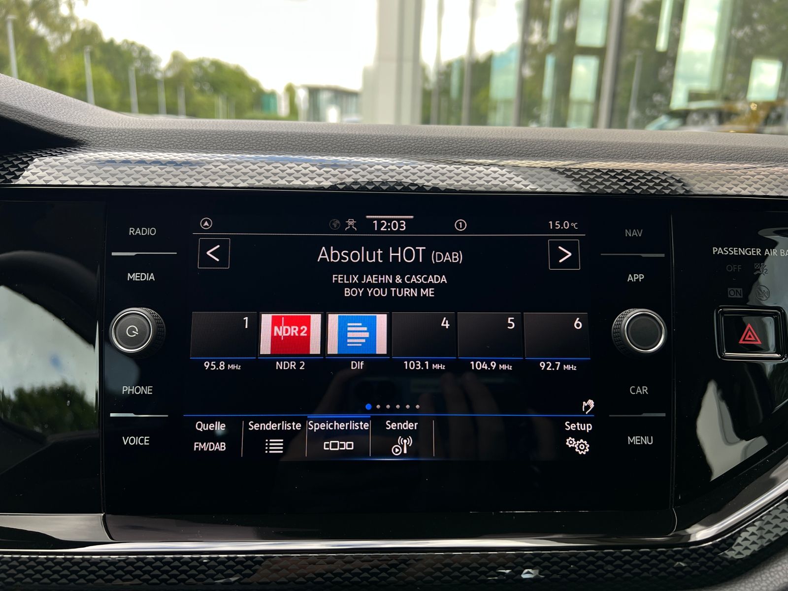 Fahrzeugabbildung Volkswagen Taigo Life 1,0 l TSI *LED, Navi, Kamera, 16''-LM