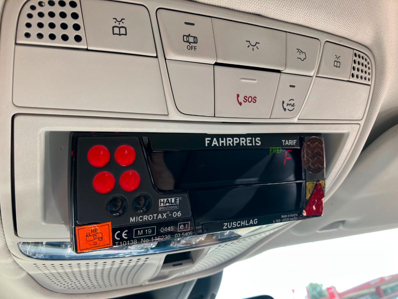 Mercedes-Benz E 220 d T 9G TAXI MBUX Navi Plus Kamera