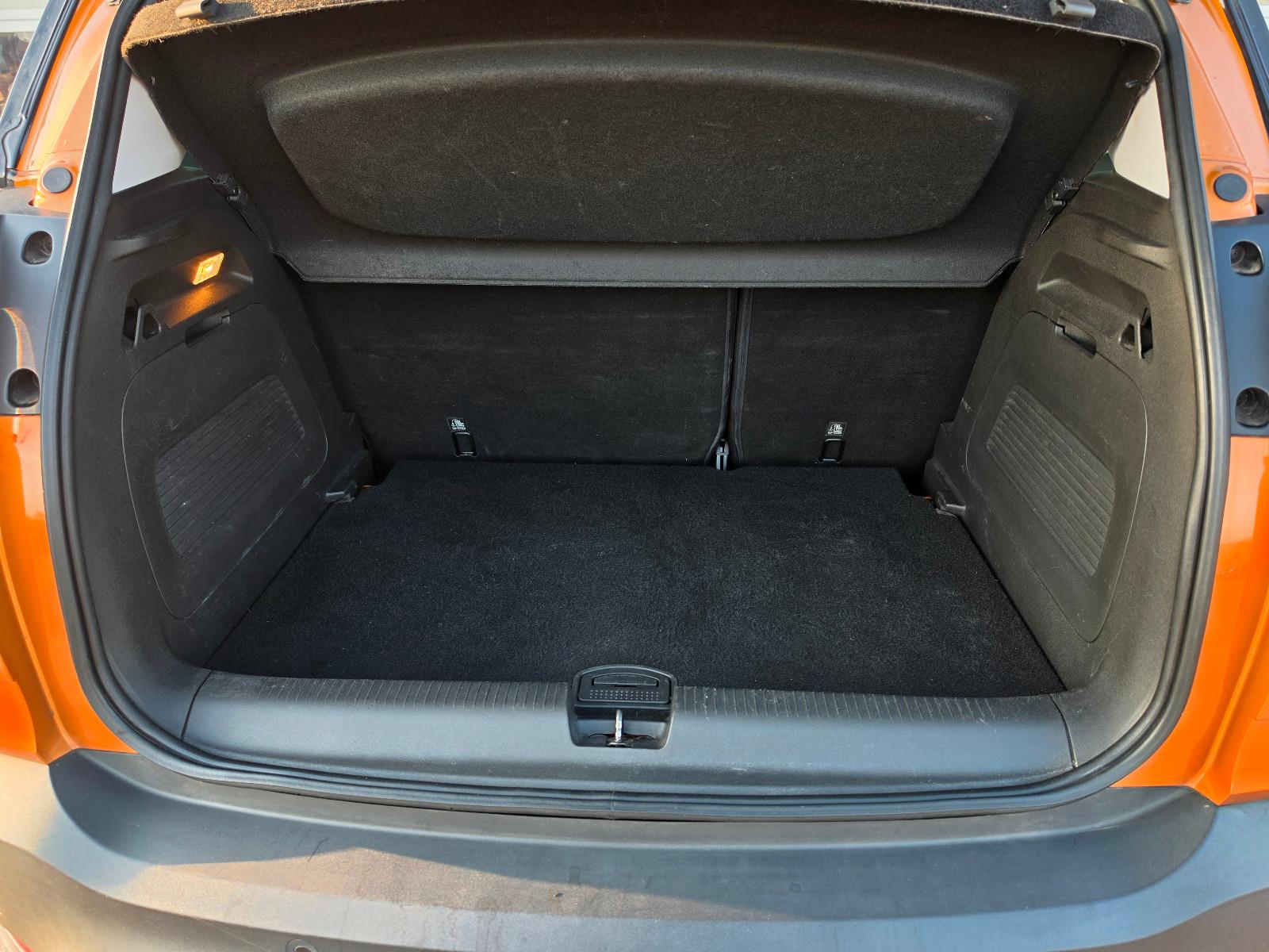 Opel Crossland (X) TÜV Neu/LED/AHK/CarPlay/Allwetter.